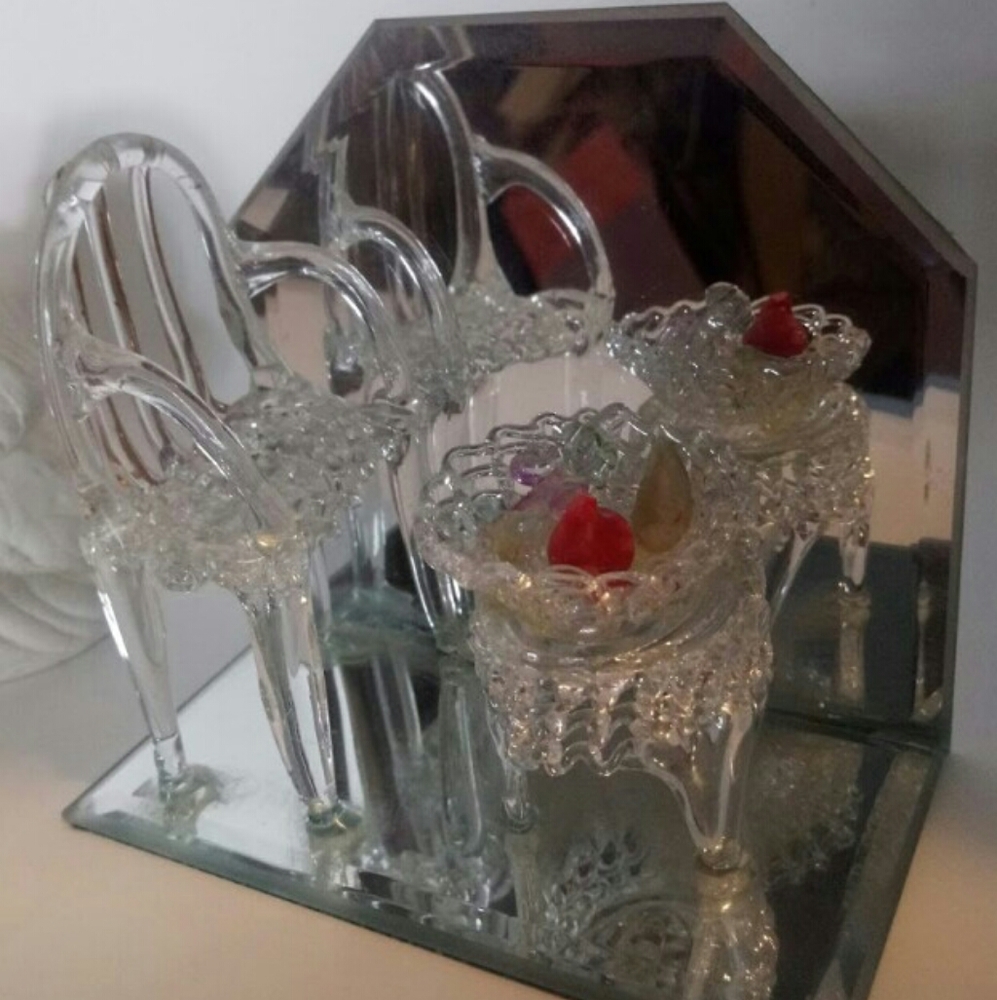 5/ $25  glass Knick knack